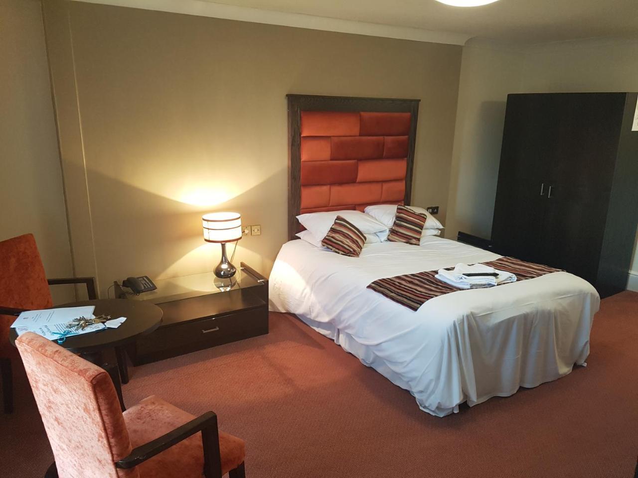 Lion And Swan Hotel Конглтон Номер фото